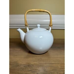 Vintage Mikasa Teapot With Bamboo Handle Accent White K1000 Japan‎